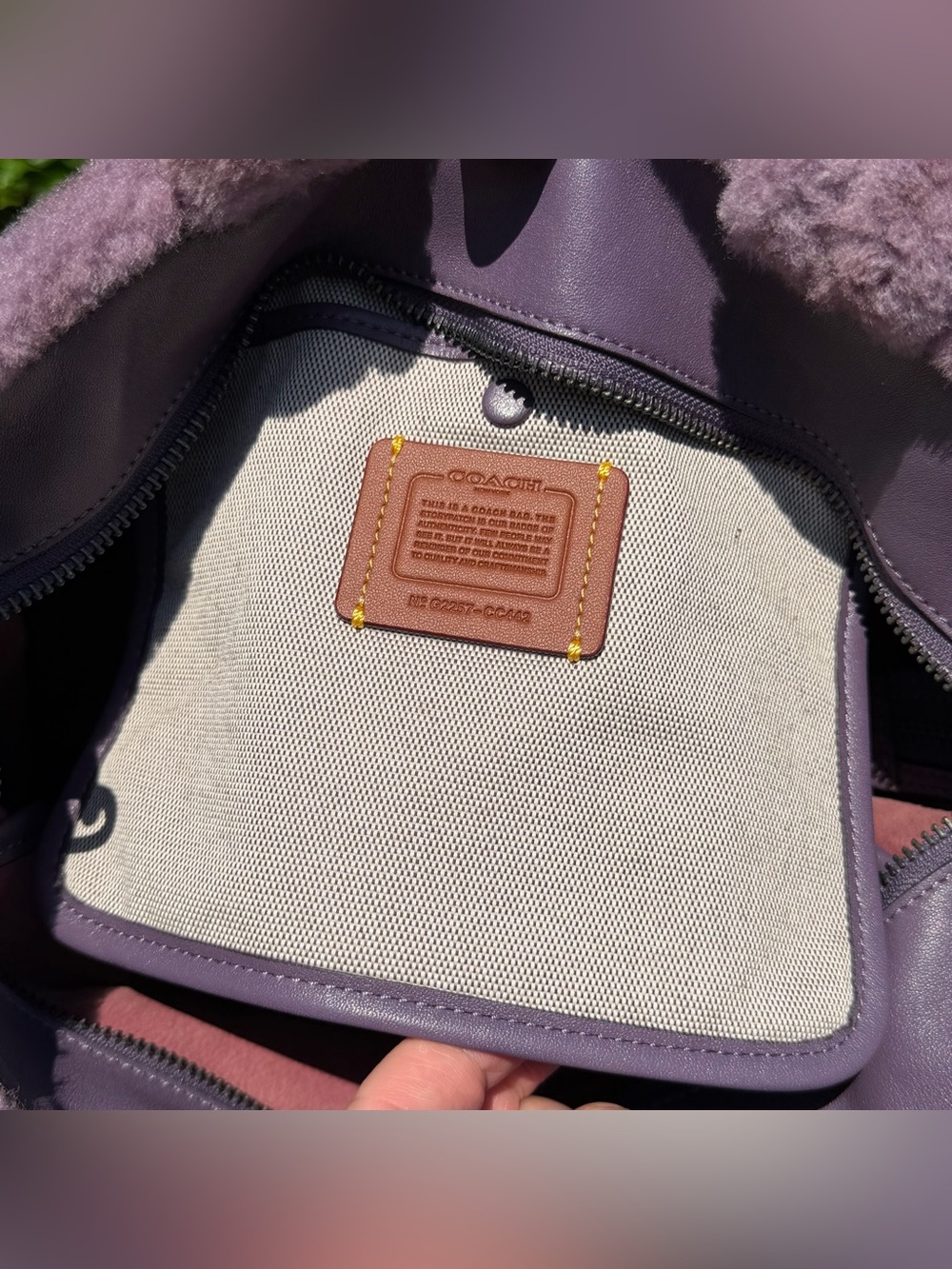 NWT Coach Tote 28 In Signature Shearling CC442 - Picture 10 of 12